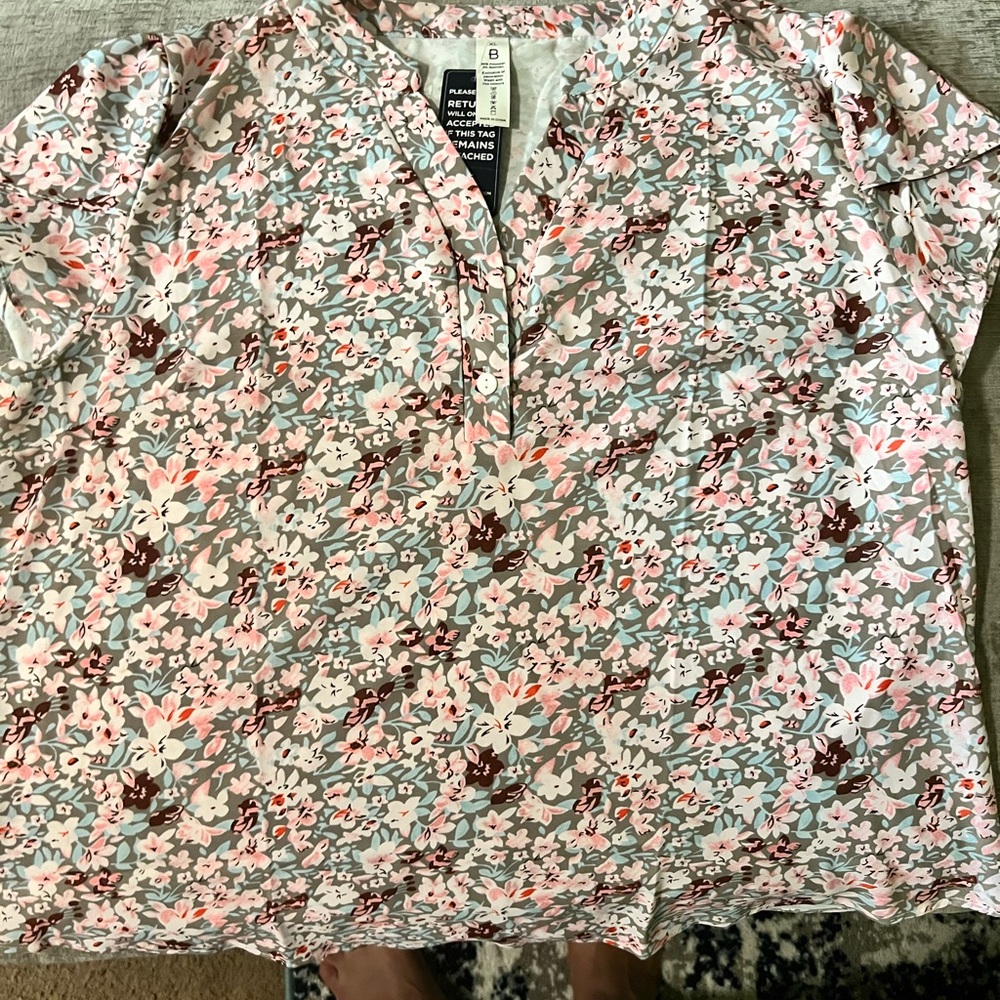 Floral V-Neck Blouse